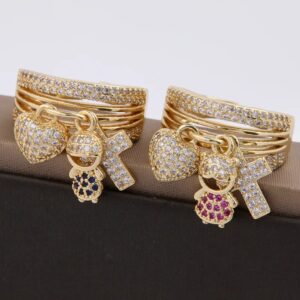 Anillo con Piedras y Formas