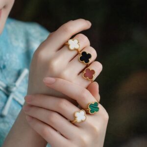 Anillo Trebol